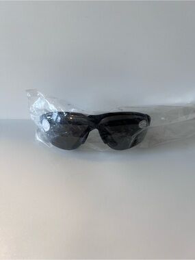 Black Wraparound Bifocal +1.5 Sunglasses NWOT